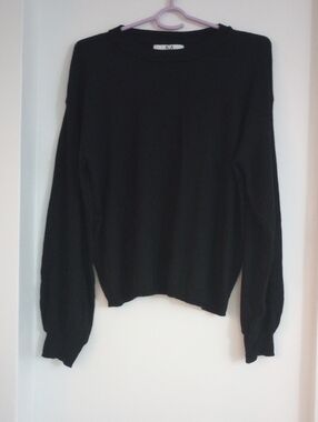 Magaschoni Cashmere Blend Black Ribbed Arm Crew Sweater Size M